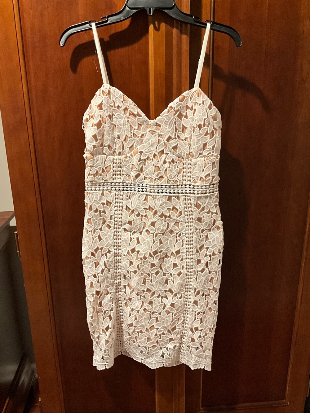 Lilus Lace Sheath Spaghetti-Strap Dress - Cream Size Medium
